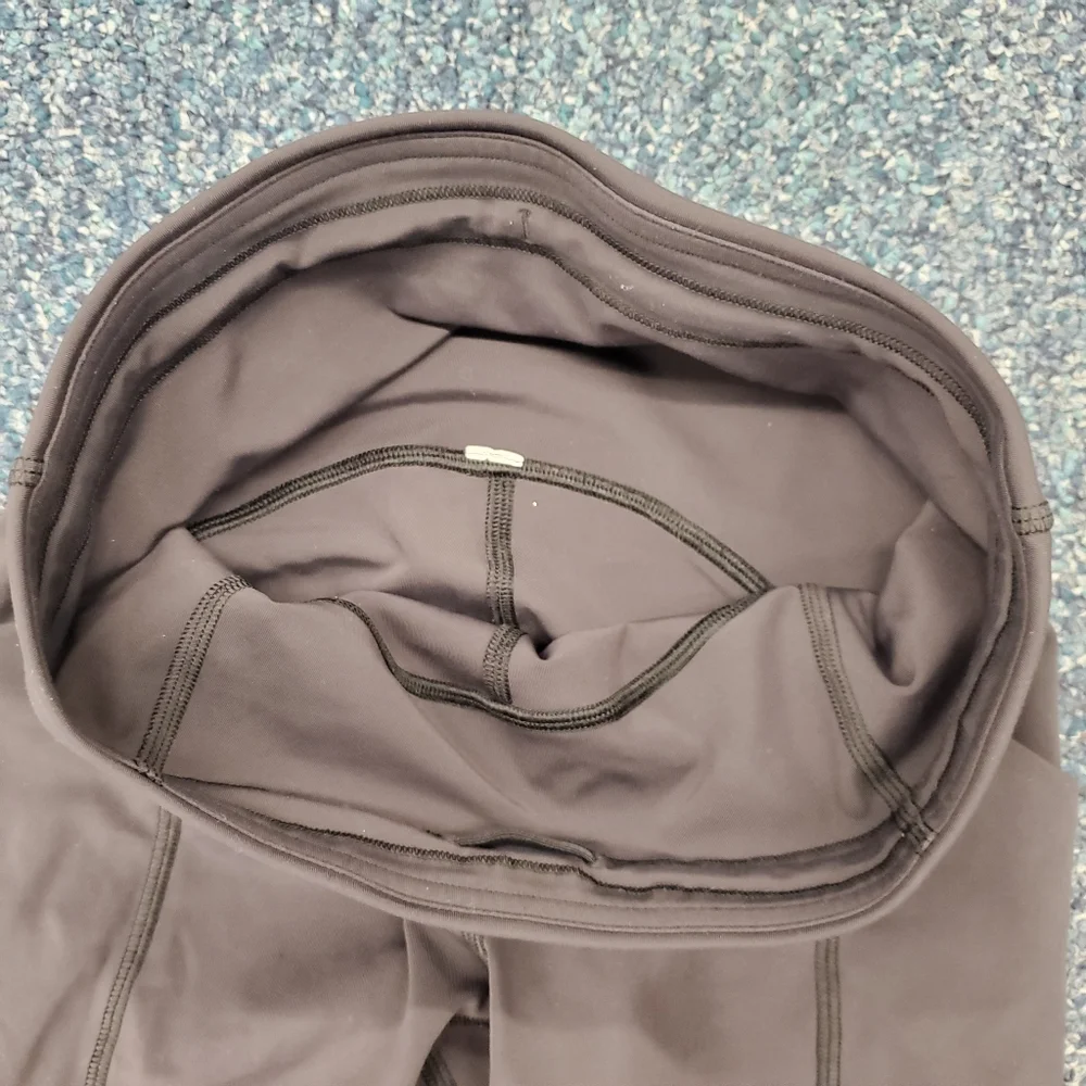 Lululemon Turning Point Tight - Black - Nulux - Size 4 - Picture 4 of 16